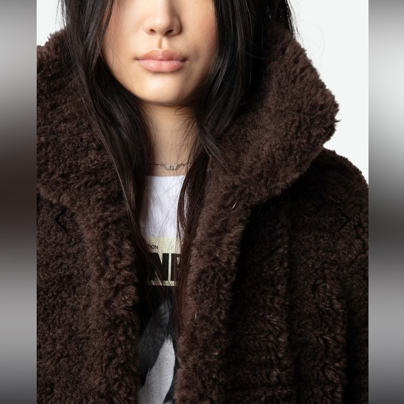 Zadig and Voltaire Fred Coat
Short faux fur coat with collar and pockets. - Picture 2 of 6